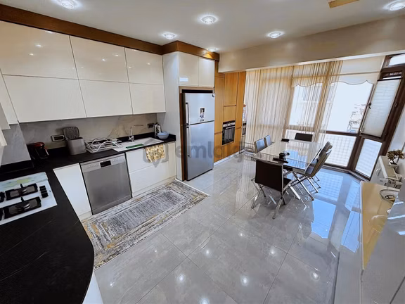 Çamlık'ta Yağmur Sitesinde 3+1 Satılık 4.kat 180m2 Satılık Daire 1