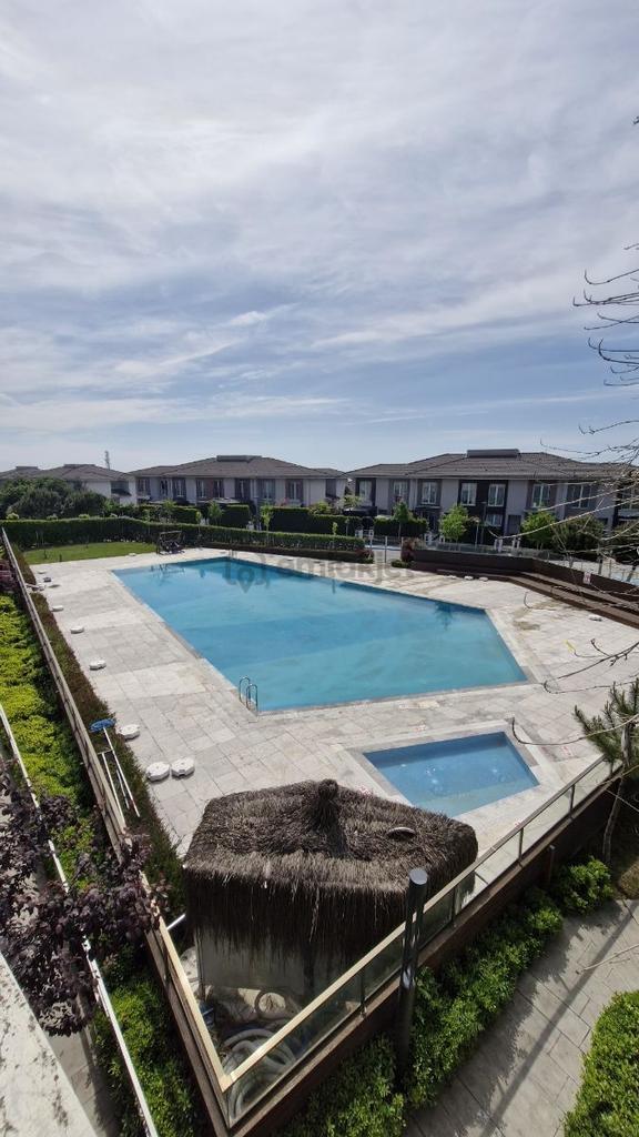 Asmalı Hayat Dekar Da Tek Katlı 4+1 Villa 1