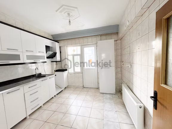Taha Emlak Tan Batı Hastahanesi Civarında Kiralık 3+1 Daire 2