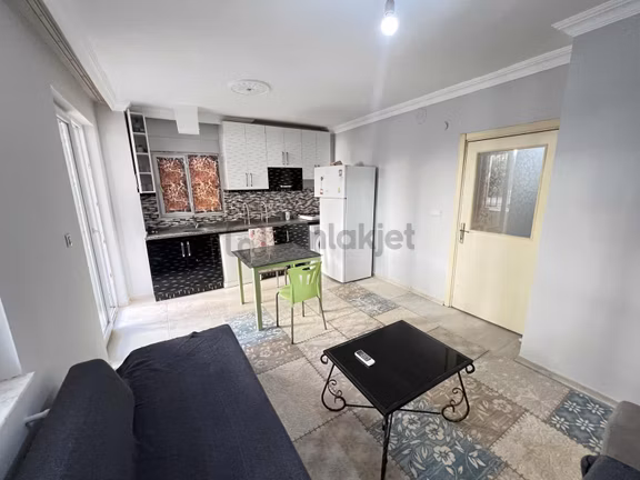 Ahatlı Mahallesi Ulusoy Caddesi Yakını Eşyalı 2+1 Giriş Kiralık 2