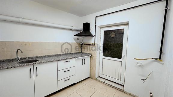 Çınara Yakın 70 M² Bahçeli Yerden Isıtmalı Kiralık Ofis/büro 1