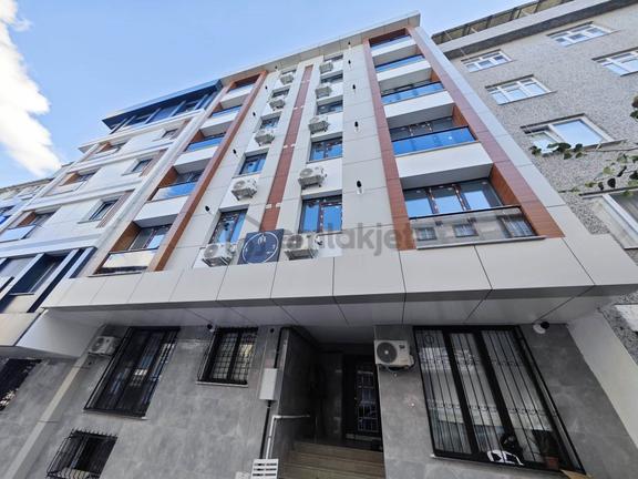 Yenibosna Çakmak Durağı Yakını 2+1 Memura Aileye İkinci Kat 1