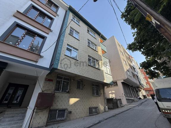 Remax'tan Göztepe'de Kiralık 2+1 Arakat Daire 1