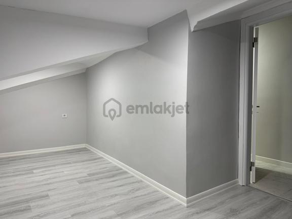 Avcılar Tahtakale Temel Sokak’ta Bizim Evler 11’e Komşu 3+2 Kiralık Dubleks 2