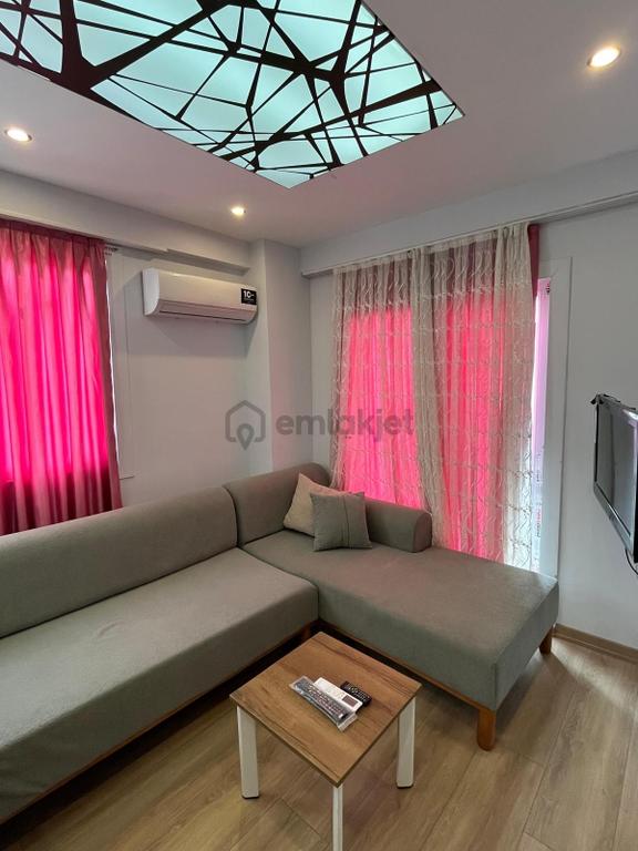 Gültepe'de 1+1 Full Eşyalı Az Katlı Balkonlu Site İçi Kiralık 2