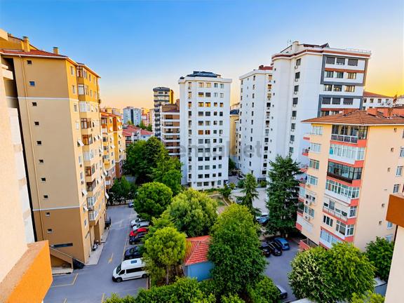 Kozyatağında Sıfır Binada Ebv. Banyolu Balkonlu 3+1 2