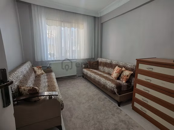 Nasreddin Emlaktan 24 Ağustos Caddesi Üzeri Satılık Bakımlı Daire 2