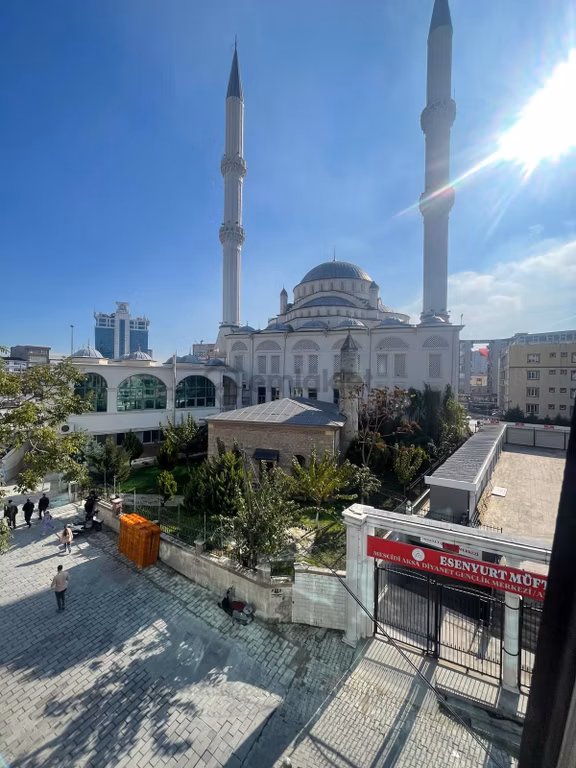 Bağlarçeşme'de 515 M² Geniş Kullanımlı Kiralık İşyer 1