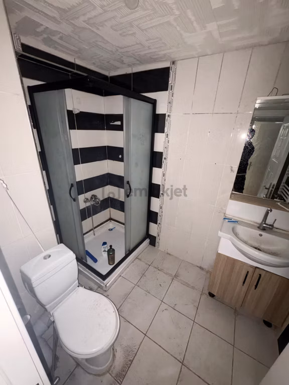 Adem Yavuz Mah'de Kapalı Pazara Yakın Bahçeli 2+1 Kiralık Daire 2