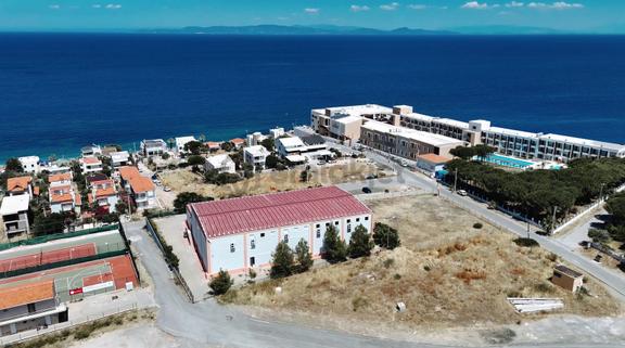 Karaburun,bodrum Sahiline, Hastane,spor Tesislerine Yakın Dükkan 1