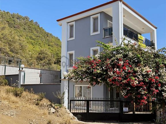 Mavikent Karaöz'de 3 Katlı Müstakil Muhteşem Villa Acil Satılık 1