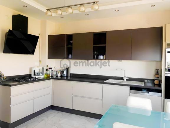 Konyaaltı Pınarbaşı Mah.deniz Ve Şehir Manzaralı 3+1 Özel Daire 2