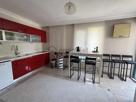 Lara Sahil Bandında Lüks Konforlu Havuzlu Sitede 4+1 Daire 2