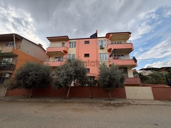 Nazilli Dallıca'da Geniş Balkonlu Kiralık 3+1 Daire 1