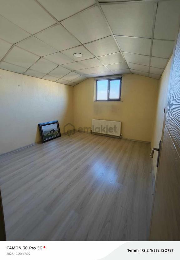 Ali Ulvi Kurucu Cad Üzerinde 1+1 Kiralik Daire 1