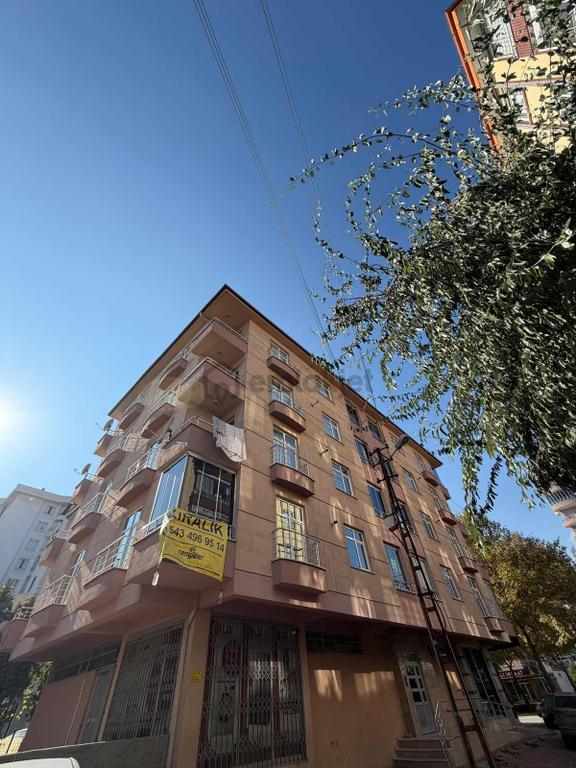 Cengizler'den Fetih Caddesin'de Kiralık 3+1 Daire 1