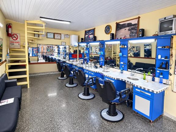 Toptancı Hali İçin'de Devren Kiralık Berber Salonu. 2