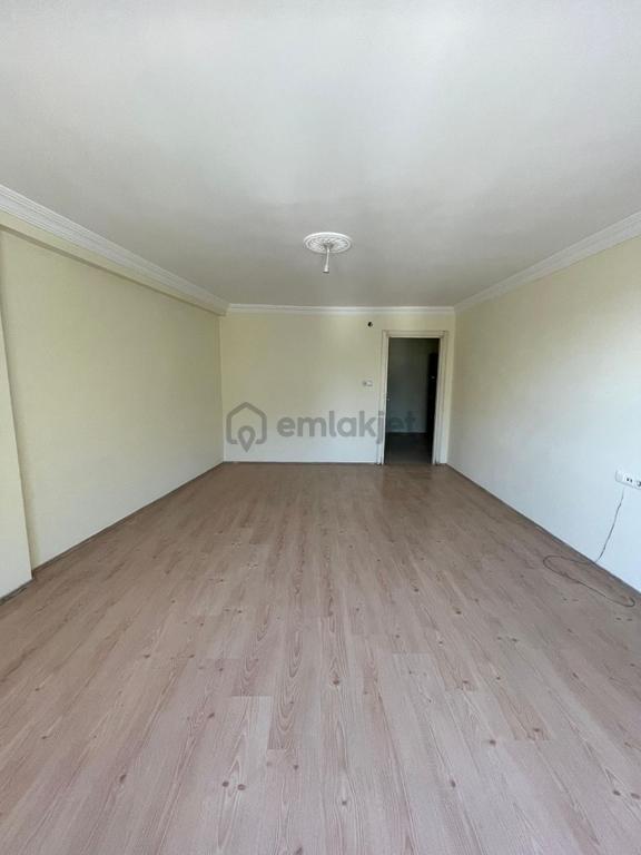 Beyaz Gayrimenkulden Merkezde 2+0 Kiralık İşyeri&ofis 2