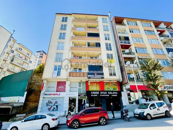 Beyaz Gayrimenkulden Merkezde 2+0 Kiralık İşyeri&ofis 1