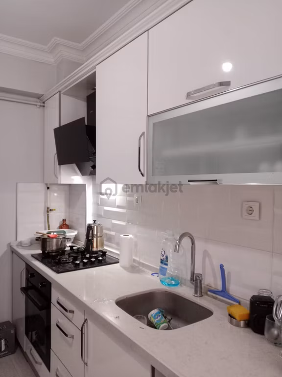 Natro'dan Gaffar Okkan Cd 2+1 Bakımlı Boş Satılık Daire 1