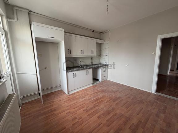 Lerox Uçar’dan Çarşıya Pazara Yakın Kiralık Daire 2