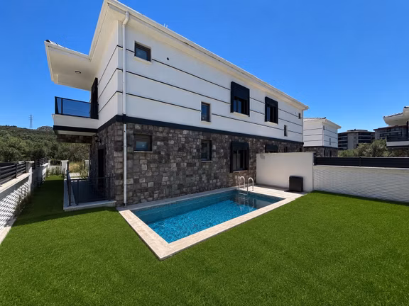 ▀▄mera Emlaktan Kadıköy Mh. Müstakil Havuzlu 3+1 Lüks İkiz Villa 1