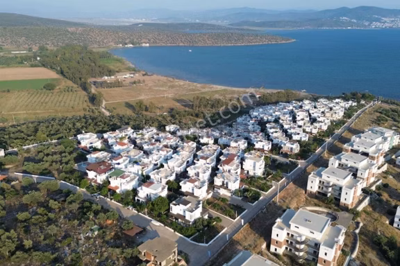 Milas Kıyıkışlacık Selkent Sitesi'nde Deniz Manzaralı Villa 1