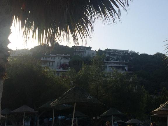 Kıyıkışlacık'da Gülüm Kıyı Sitesinde Denize Nazır Satılık Villa 2