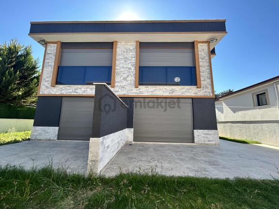 Kuşadası Kadınlar Denizinde Merkeze Yakın Satılık 5+1 Villa 1