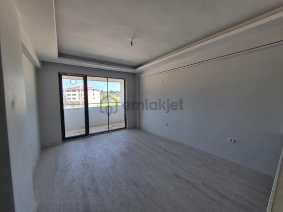 Ay Emlaktan Yeni Mahallede Sifir 1+1 Satilik Daire 1
