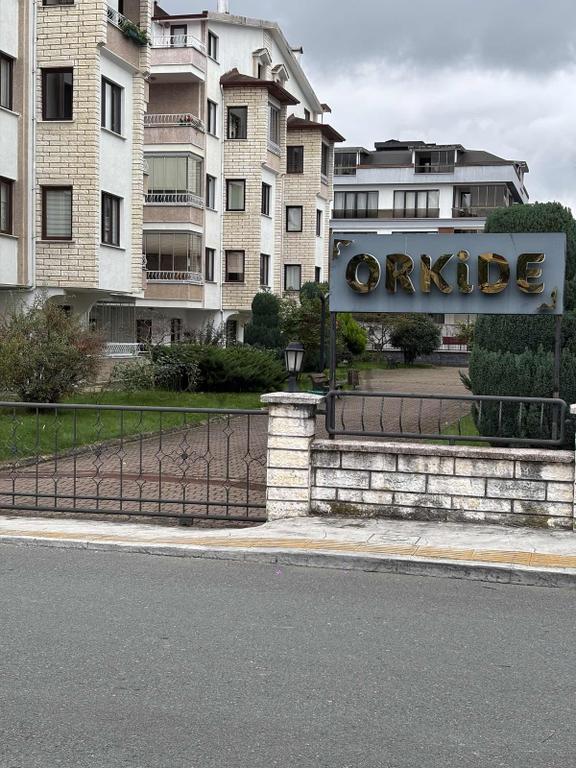 E.g.a Gayrimenkul Den Akyazı Orkide Sitesinde 3+1 Kiralık Daire 1
