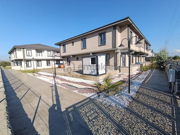Sakarya Karasu'da 2+1 Satılık Havuzlu Sitede Daire 1