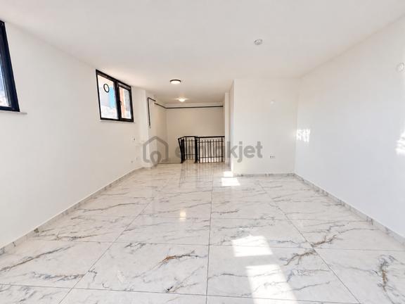 Sırasöğütler Mah Cadde Cephe Çift Girişli 120 M² Kiralık İş Yeri 2