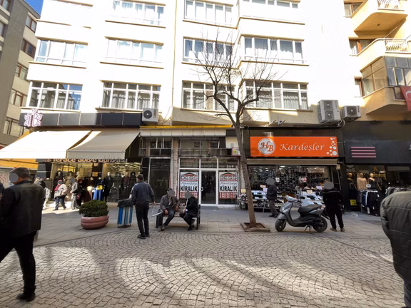 Bess'den Deliklitaş Mah. Asarcıklı Caddesi Üzeri Kiralık İşyeri 1