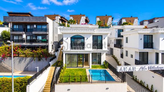 Kadınlar Denizi'nde Deniz Manzaralı Özel Havuzlu Akıllı Villa 1