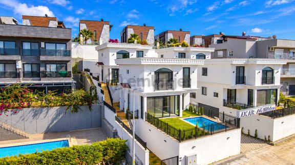 Kadınlar Denizi'nde Deniz Manzaralı Özel Havuzlu Akıllı Villa 2
