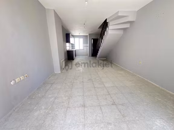 Aksu Kemerağzı Oteller Bölgesinde Site İçi 2+1 Satılık Dubleks 2