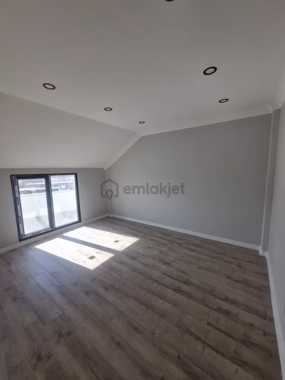 Gebze Ademyavuz Mahallesi 4+1 Dubleks Daire Sıfır Asansörlü 1