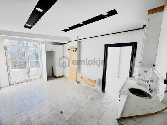 Byc Gayrimenkul'den Emek Mah. Satılık 1+1 Sıfır Daire 2