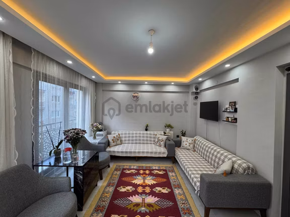 Ege Mah.cadde Üstünde Satılık 1+1 Ara Kat Daire 2