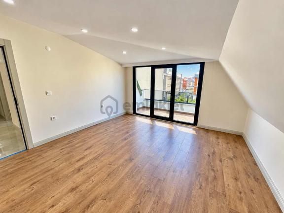 Eminevime Uygun Taşolukta 2+1 Yeni Nesil Çatı Daire 1