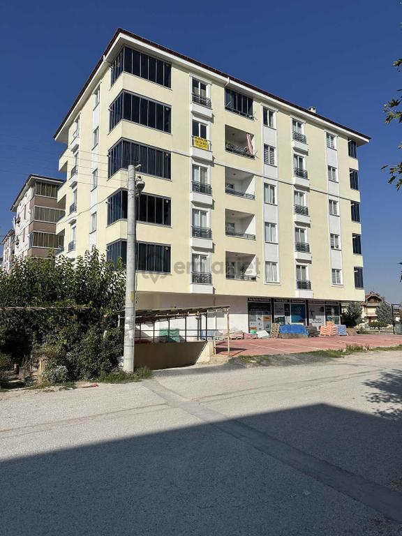 Başarı Emlak'tan Fatih M.hastane Yolu Üzeri Kiralık 3+1 Daire 2
