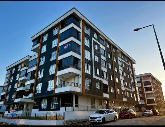 Tekkeköyde Havuzlu Site İçerisinde Kiralık 3+1 Arakat Daire 1
