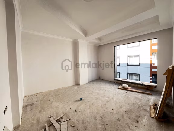 Loft'tan Sefaköy Merkezde 2+1 2.kat Tüm Katılım Firmalarına Uygun Daire 1