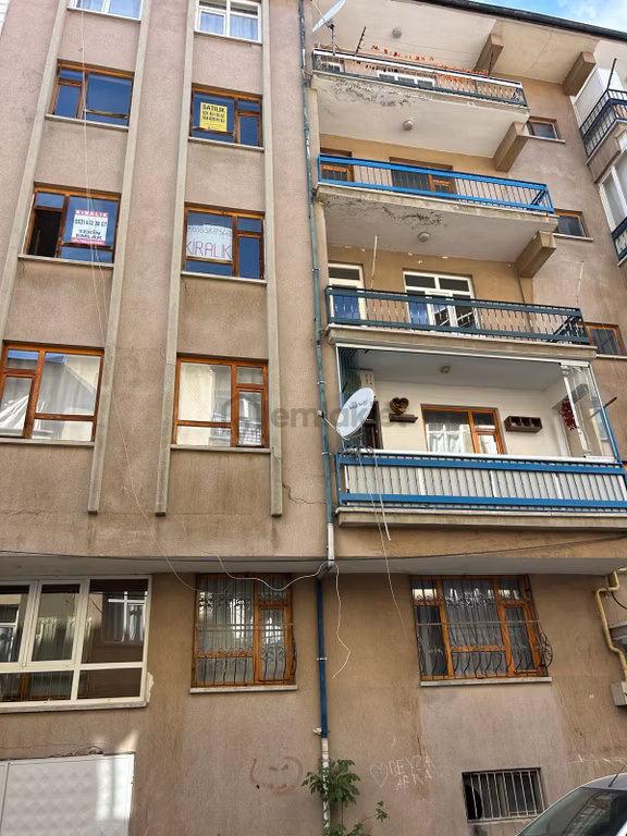 Doğukan Real Estate | Cumhuriyet Meydanı Aşağısı 3+1 Ara Kat Satılık Daire 1