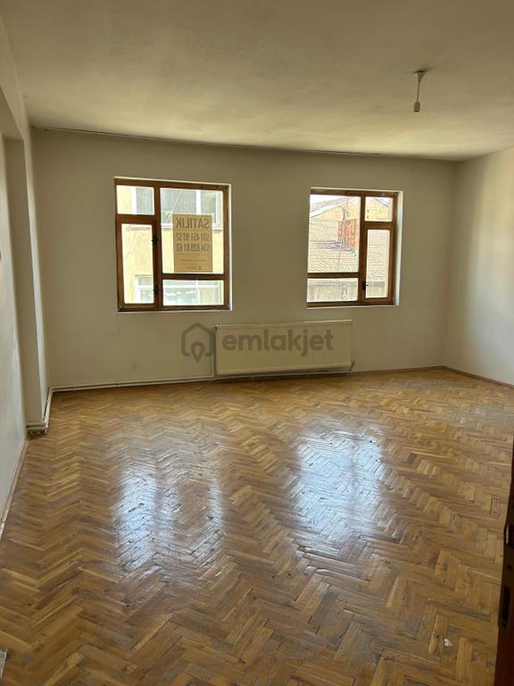 Doğukan Real Estate | Cumhuriyet Meydanı Aşağısı 3+1 Ara Kat Satılık Daire 2