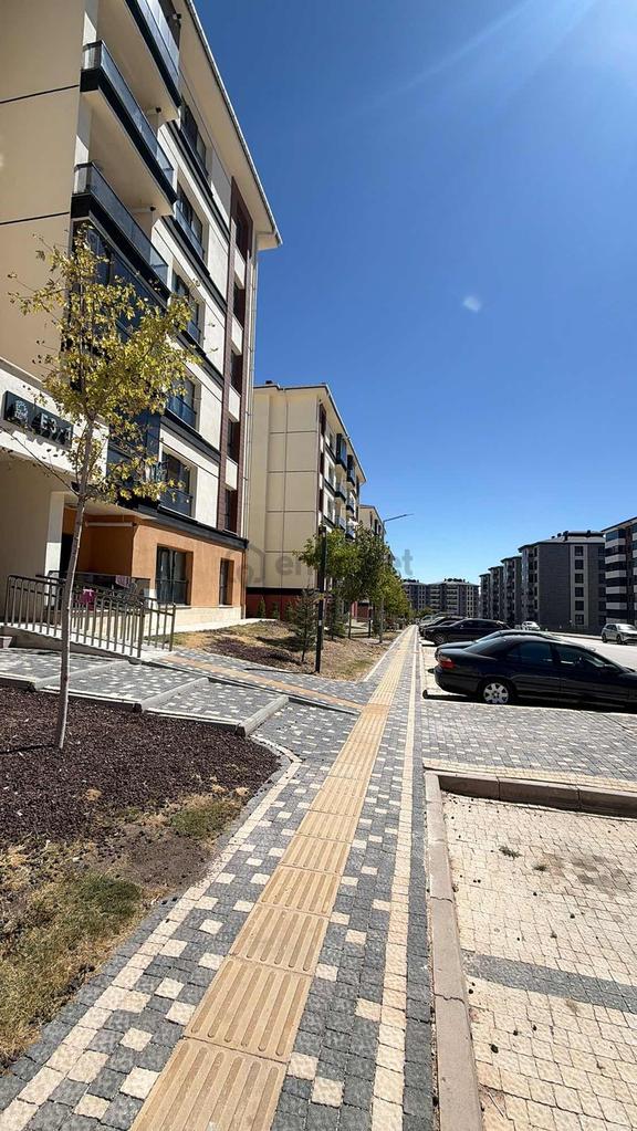 As-ıhlamurkent 2.etap (borçsuz )cadde Üstü 2+1 Daire