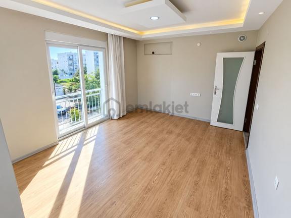 Kepez Devlet Hastanesi Acil Karşısında Site İçinde Kiralık Daire 2