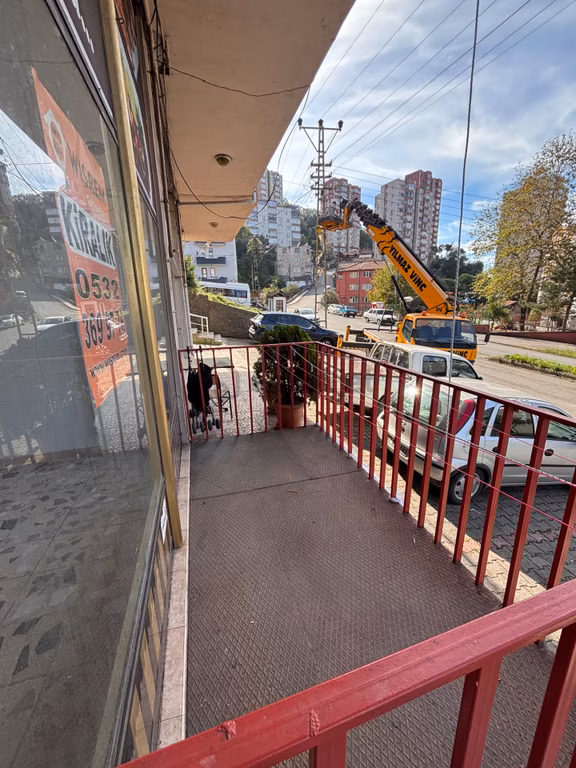 Gülüç Ahos Otel Arkası Dükkan 2