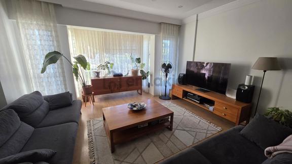 Kuşadası Ege Mah.de,4+1, Geniş,manzaralı,doğal Gazlı Ara Kat 2